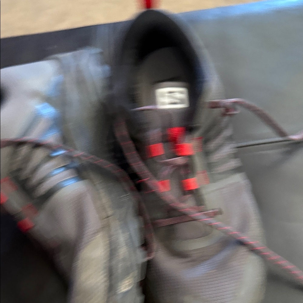 Salomon Men's Gray Trail Runners with Red Pull Tabs - Picture 3 of 5